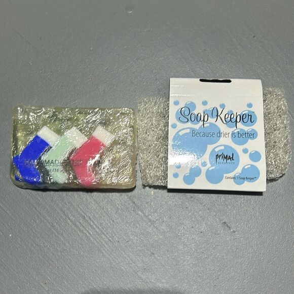 Holiday Soap Bar and Soap Tray/Keeper - Picture 1 of 3